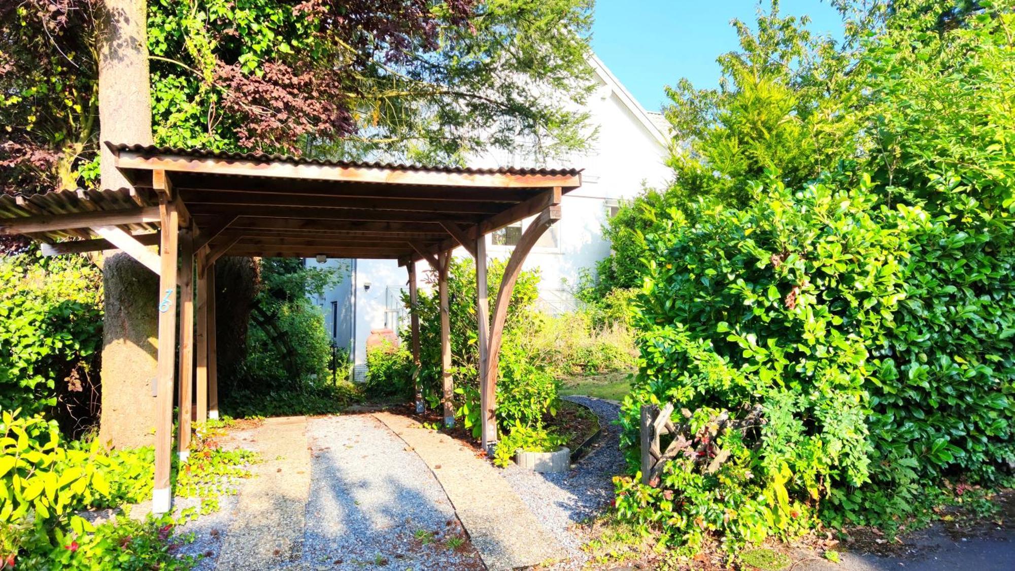 Amselweg Am Waldrand Gelegen Netflix Eigener Carport Uvm Taunusstein Exterior foto